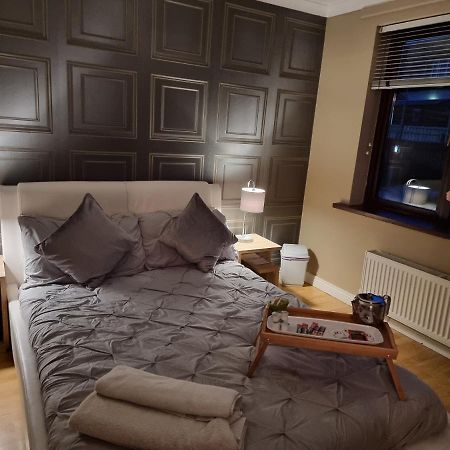 Private Room City Skyline And Mountain Views Close Too Belfast Centre And Airports Free Parking ภายนอก รูปภาพ