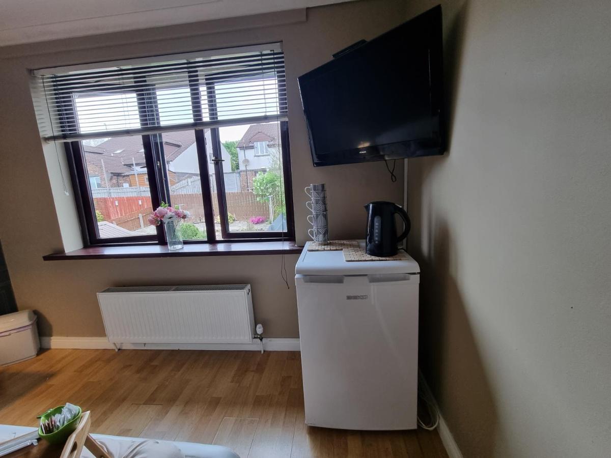 Private Room City Skyline And Mountain Views Close Too Belfast Centre And Airports Free Parking ภายนอก รูปภาพ