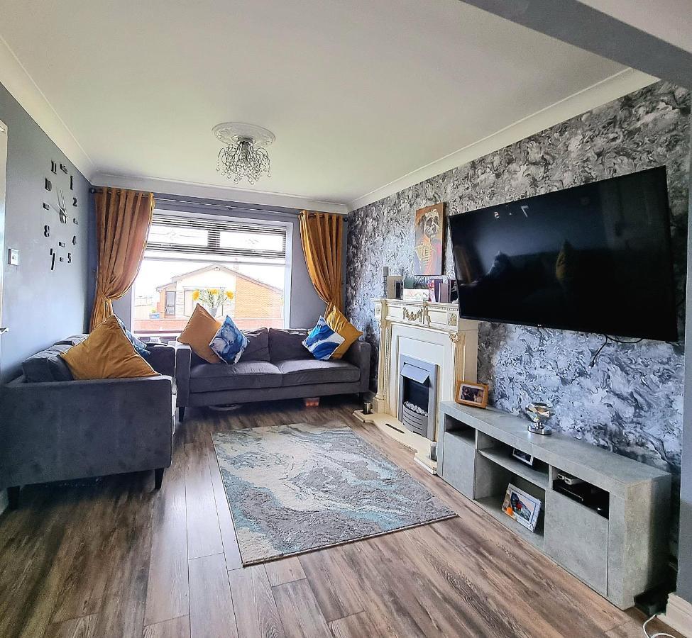 Private Room City Skyline And Mountain Views Close Too Belfast Centre And Airports Free Parking ภายนอก รูปภาพ